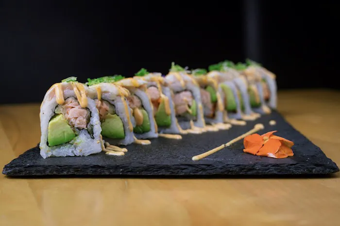 AMORE Sushi House Picture 1
