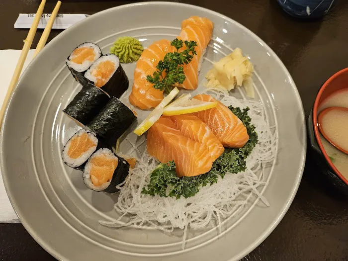 Sushi Hut & Hibachi Picture 5