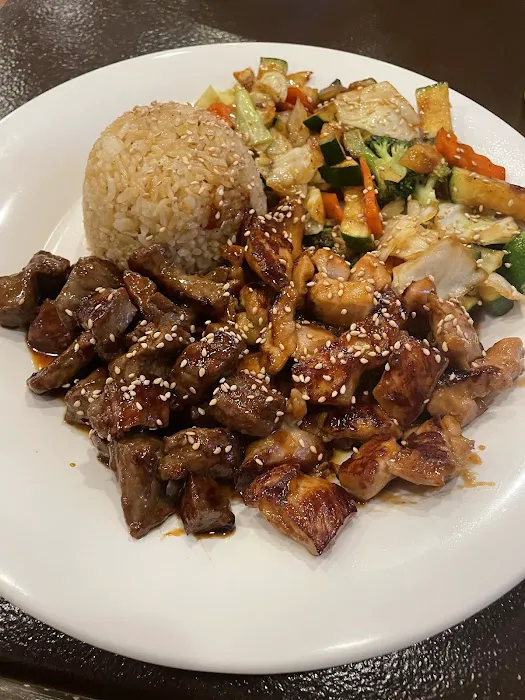 Sushi Hut & Hibachi Picture 2