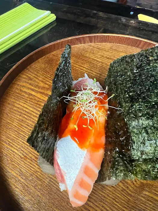 Mika Sushi Picture 9