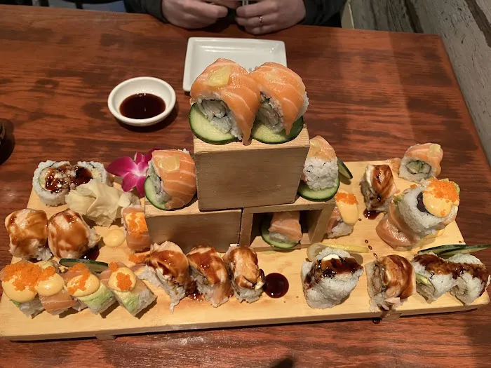 Sushi Nami Alpharetta Picture 2