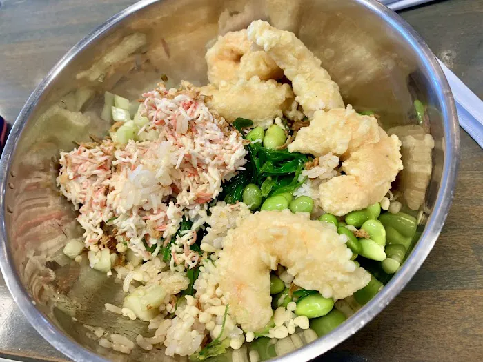 Oshi Poke Bowl and Sushi Picture 5
