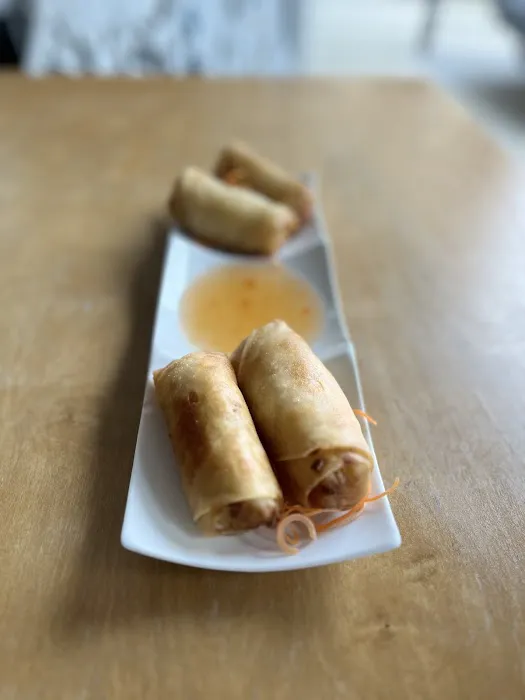 Dib Sushi Bar and Thai Cuisine Picture 6