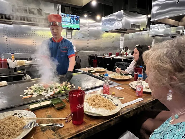Volcano Steak & Sushi Picture 10