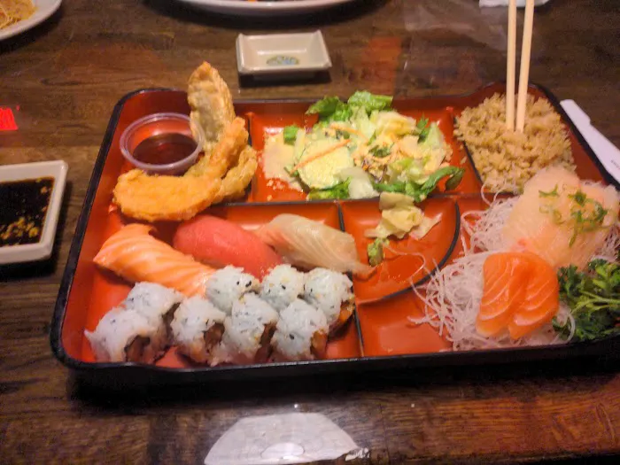 Mango's Sushi and Grill Picture 2