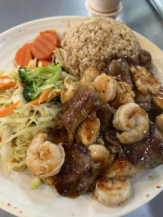 Umami Sushi and Hibachi Picture 6