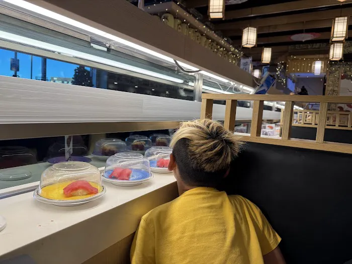 Revolving Sushi Factory Picture 8