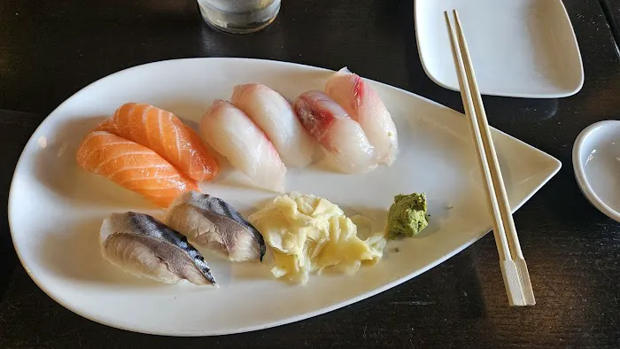 Miku Sushi Picture 1