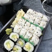 Sakura sushi & grill ico