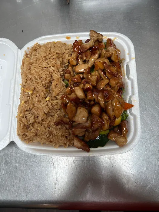 SenKaKu Hibachi and Sushi Picture 10