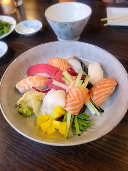 Sayuri Sushi Bar Picture 4