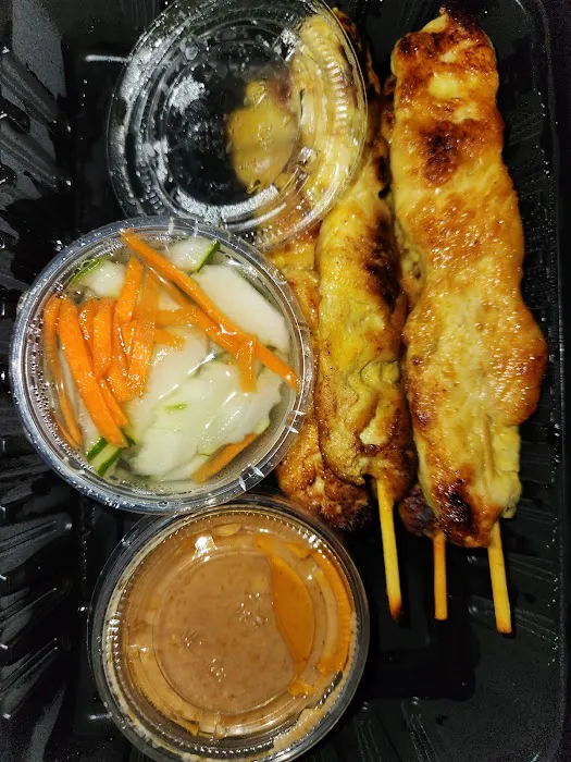 Ruk Sushi & Thai (Milwaukee Ave) Picture 8