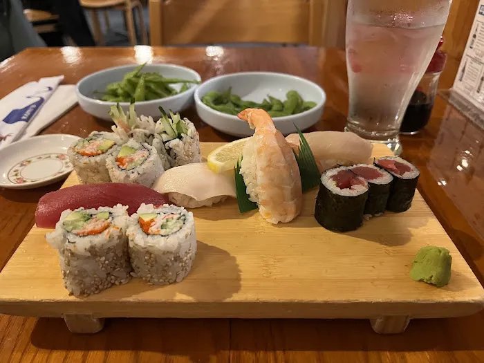 Kuni's Japanese Restaurant Picture 3