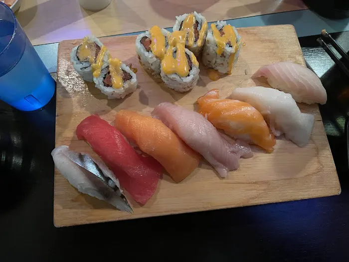 Gorilla Sushi Picture 5