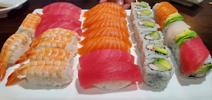 Royal Sushi Picture 8