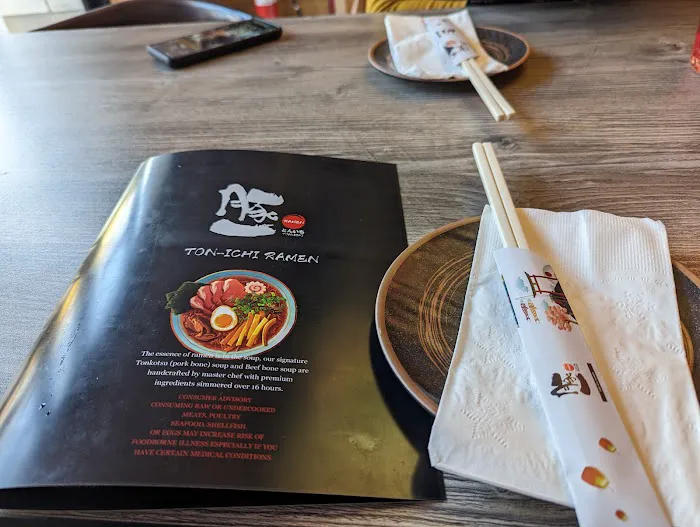 PHO EVER RAMEN &BUBBLE TEA HOUSE Picture 3