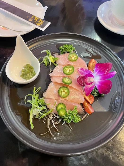 Oki sushi and thai chicago Picture 5