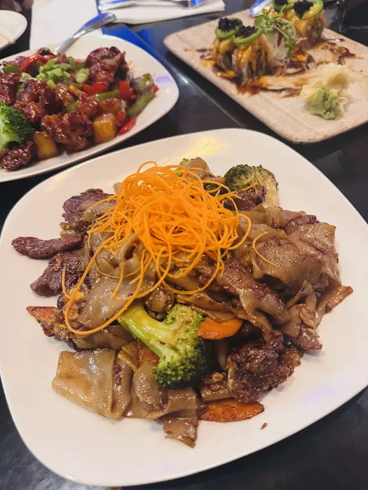 Oki sushi and thai chicago Picture 7
