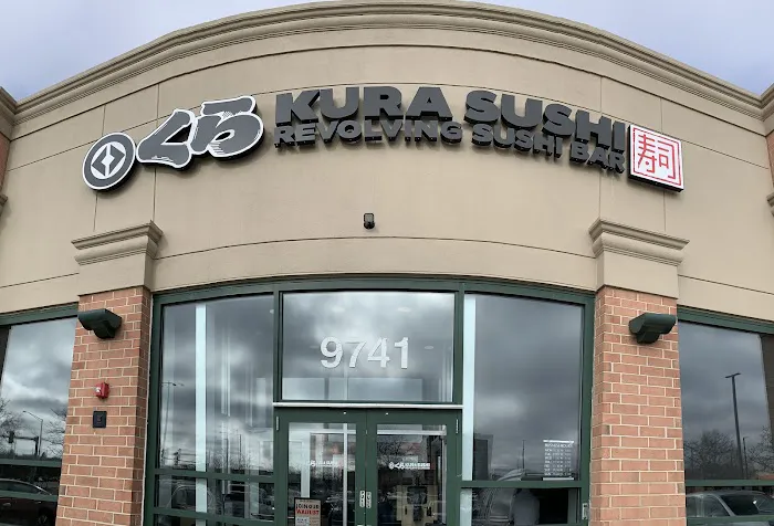 Kura Revolving Sushi Bar Picture 1