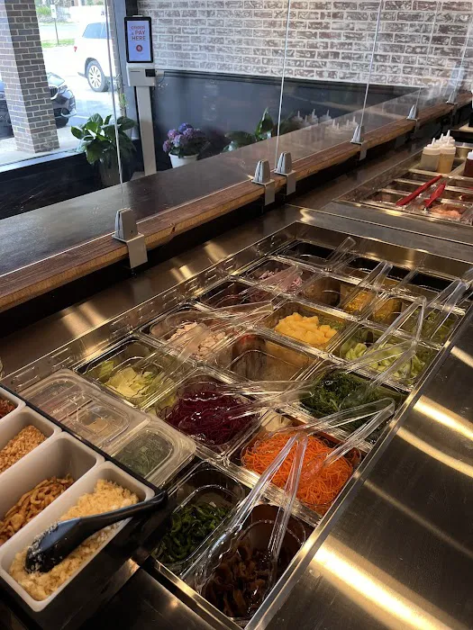 Maru Sushi & Poke Bowl Picture 3