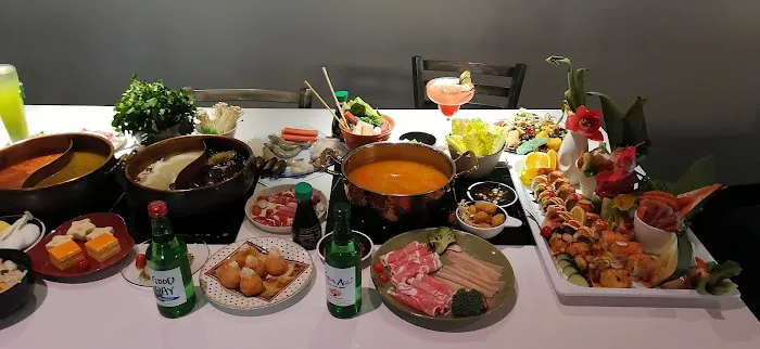 Galaxy Hot Pot and Sushi Picture 2