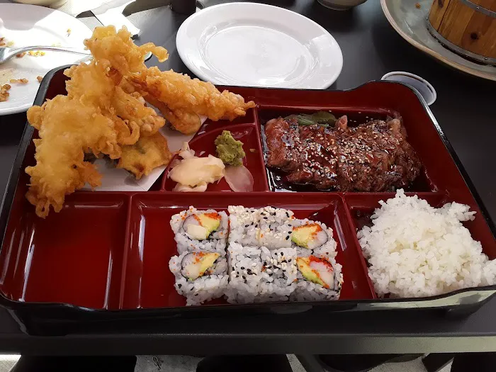 Sushi House Picture 9