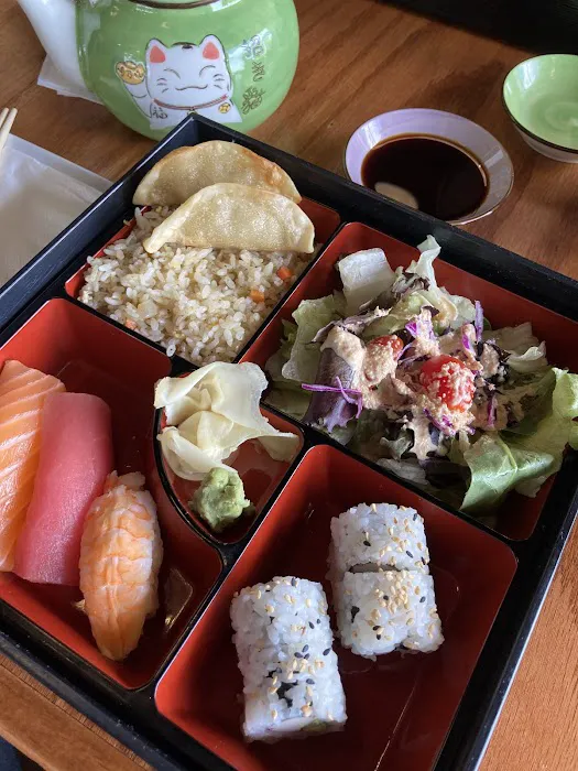 Harmi Sushi Picture 5