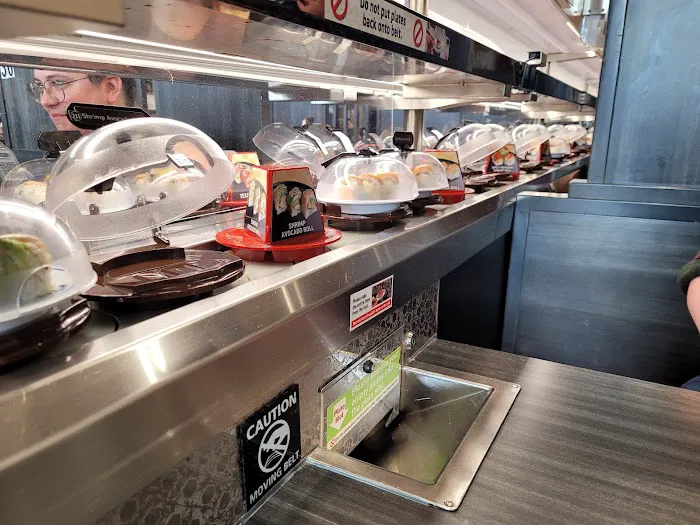 Kura Revolving Sushi Bar Picture 3