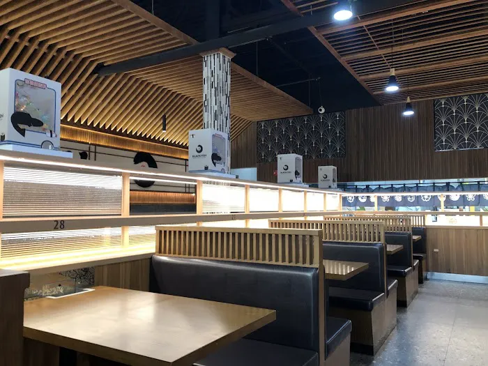 Blackfish Rotary Sushi & Bar Picture 7