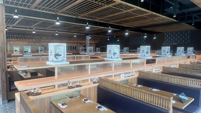 Blackfish Rotary Sushi & Bar Picture 4