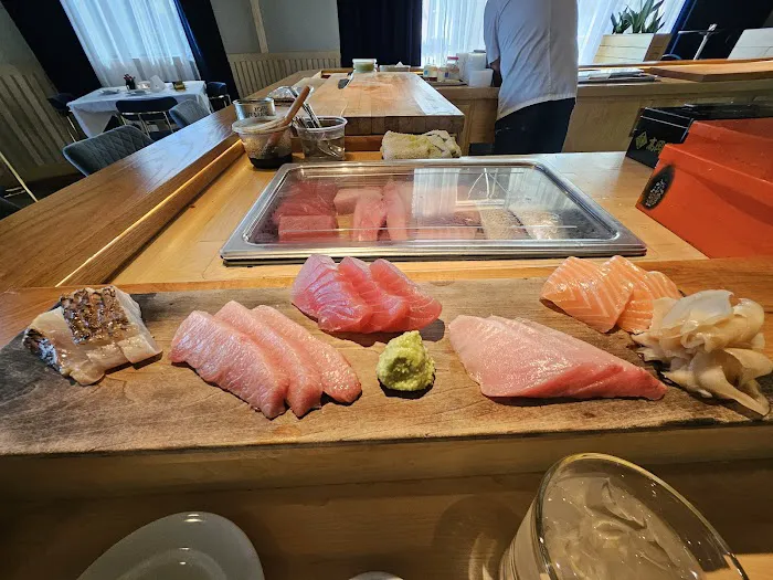Good Sushi Picture 3