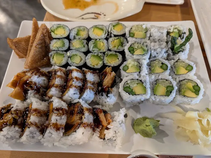 Sushi Grove Picture 2