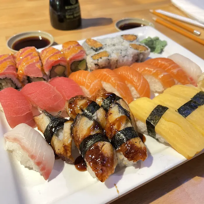 Sushi Grove Picture 3