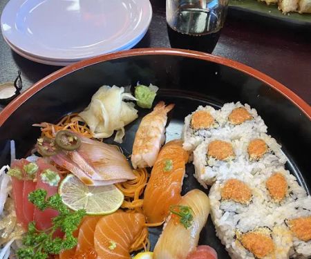 Reekou2019s Sushi Bar & Thai Cuisine