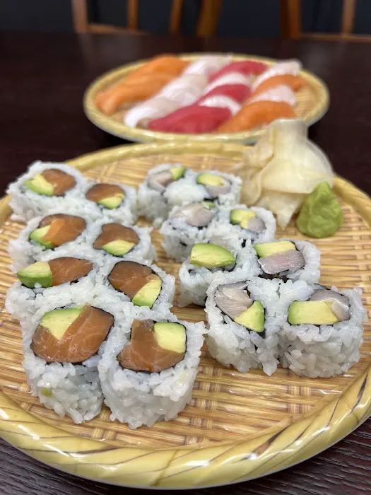 Reeko’s Sushi Bar & Thai Cuisine Picture 8
