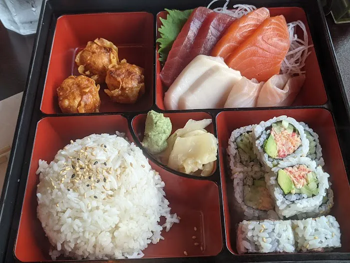 Tsuki Sushi & Grill Picture 9