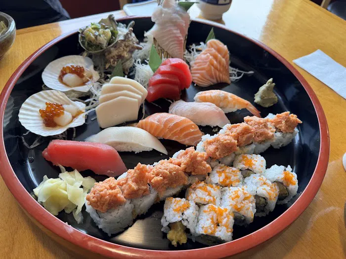 Osaka Sushi Restaurant Picture 3