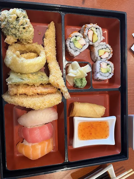 Sushi Thai Libertyville Picture 4
