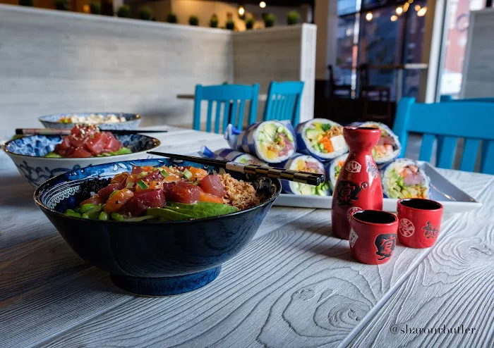 Poke Burrito Elmhurst Picture 10