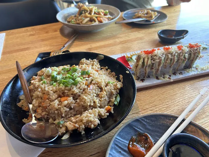 Lili Sushi & Ramen Picture 10
