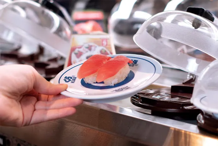 Kura Revolving Sushi Bar Picture 3