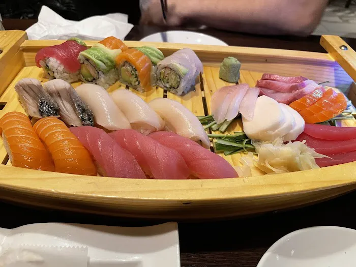 Kuwa Sushi Picture 5