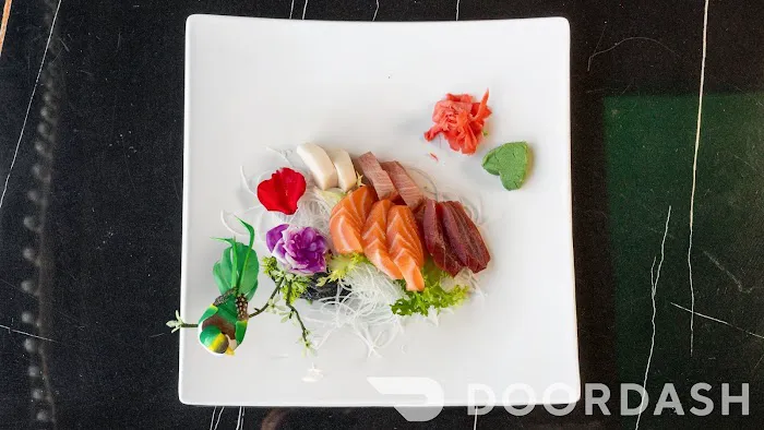TASTY SUSHI (sushi,ramen, thai,chinese ) Picture 3