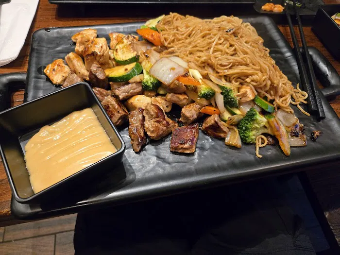 Nori Sushi & Grill Picture 4