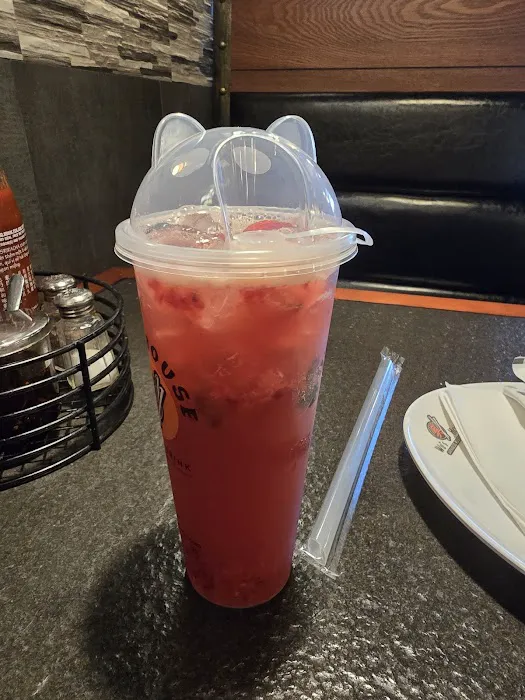 Wu's Ramen and Poke Picture 9