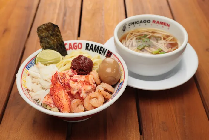 CHICAGO RAMEN & SUSHI St. Charles Picture 1