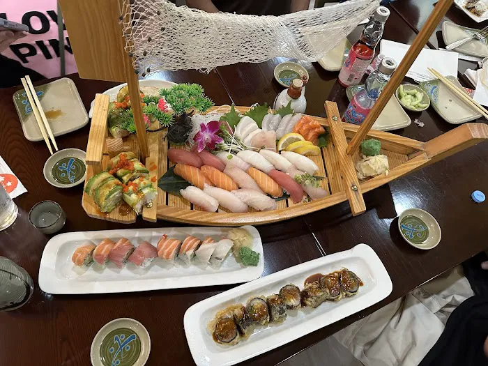 Yama Sushi Bar（Glen Burnie) Picture 2