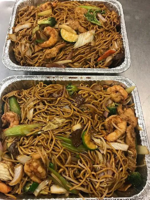 East Moon Asian Bistro Picture 10