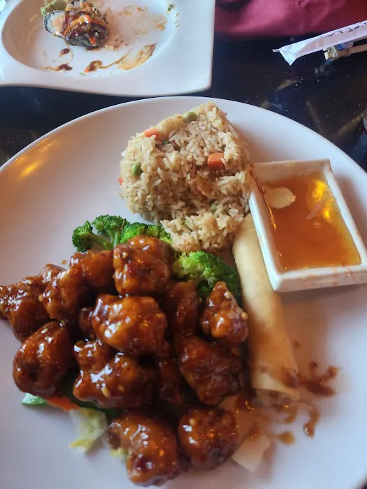 East Moon Asian Bistro Picture 5