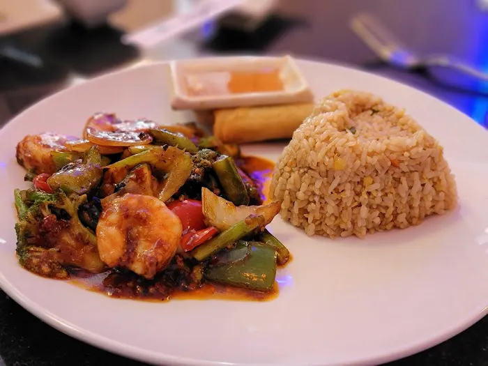 East Moon Asian Bistro Picture 9